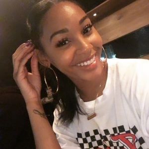 Meet your Posher, Jasmine